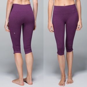 LULULEMON In the Flow crop yoga pant Size 4